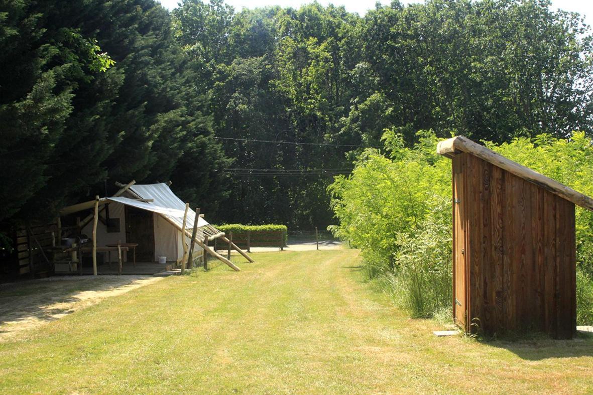 Tente Trappeur Ada, Au Jardin De La Vouivre Saint-Vincent-en-Bresse Exterior foto